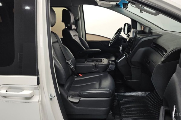 2022 Hyundai Staria с пробегом 104 229 км