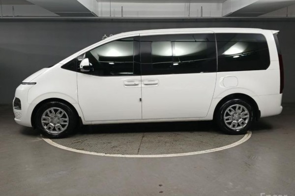 2021 Hyundai Staria с пробегом 73 926 км