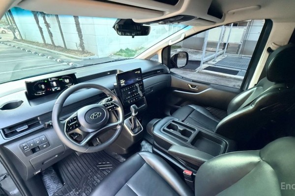 2022 Hyundai Staria с пробегом 70 900 км