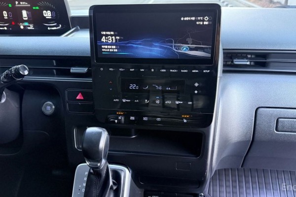 2022 Hyundai Staria с пробегом 70 900 км