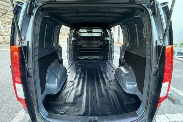 2022 Hyundai Staria с пробегом 70 900 км