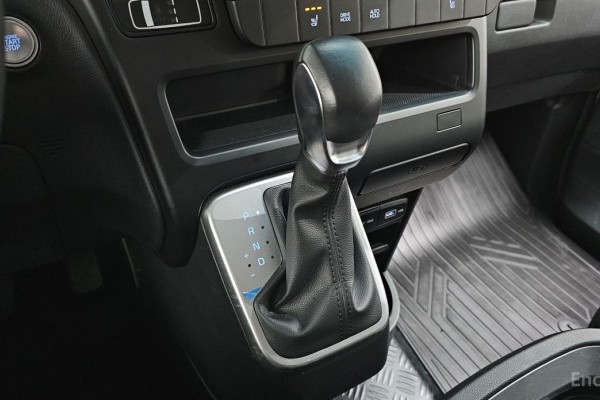 2022 Hyundai Staria с пробегом 72 859 км