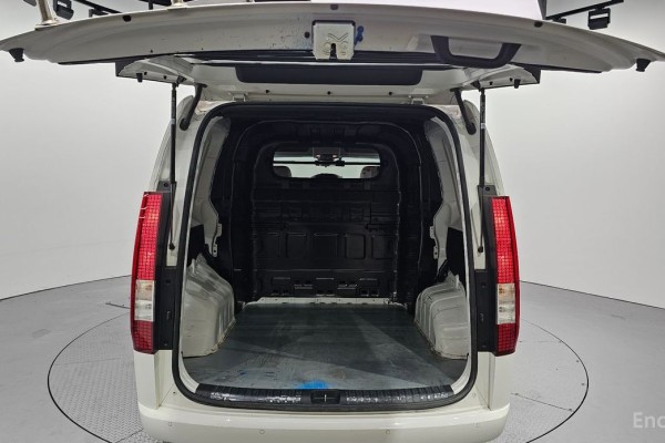 2022 Hyundai Staria с пробегом 72 859 км