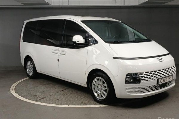 2022 Hyundai Staria с пробегом 48 165 км