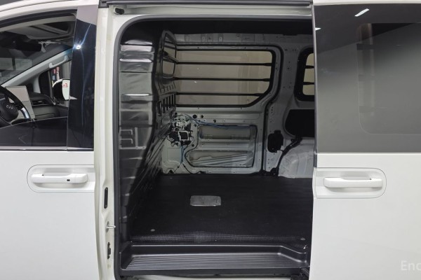 2022 Hyundai Staria с пробегом 36 972 км