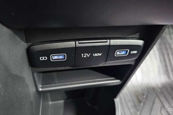 2021 Hyundai Staria с пробегом 100 879 км