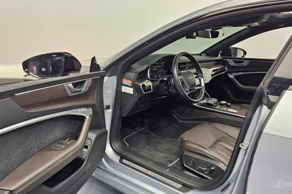 2022 Audi A7 с пробегом 45 367 км