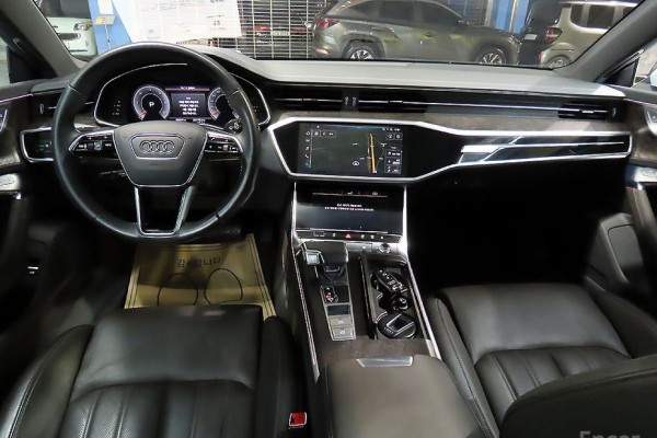 2020 Audi A7 с пробегом 66 646 км