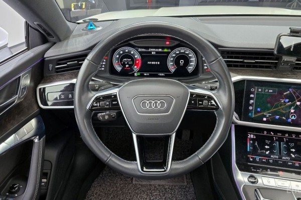 2021 Audi A7 с пробегом 46 960 км