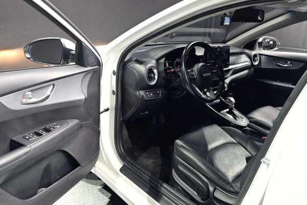 2021 Kia K3 с пробегом 106 447 км