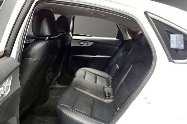 2021 Kia K3 с пробегом 107 811 км