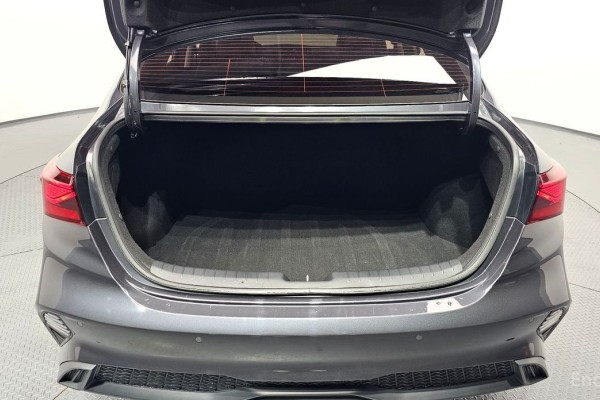 2021 Kia K3 с пробегом 46 145 км