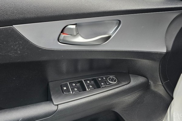 2022 Kia K3 с пробегом 102 270 км