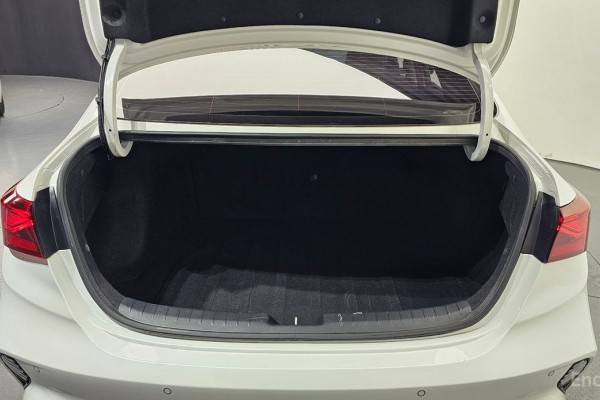 2021 Kia K3 с пробегом 67 684 км