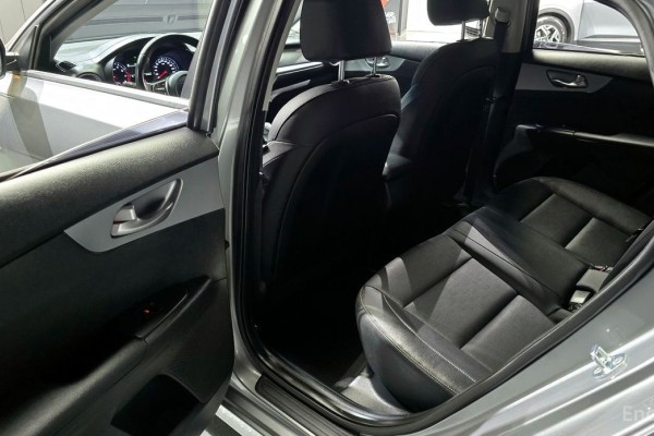 2022 Kia K3 с пробегом 54 104 км