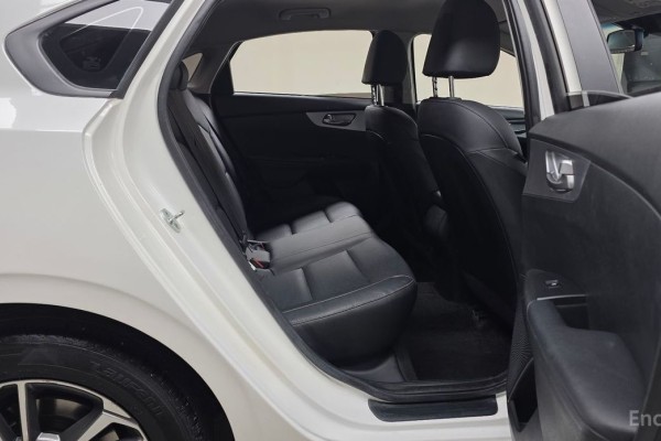 2021 Kia K3 с пробегом 102 793 км