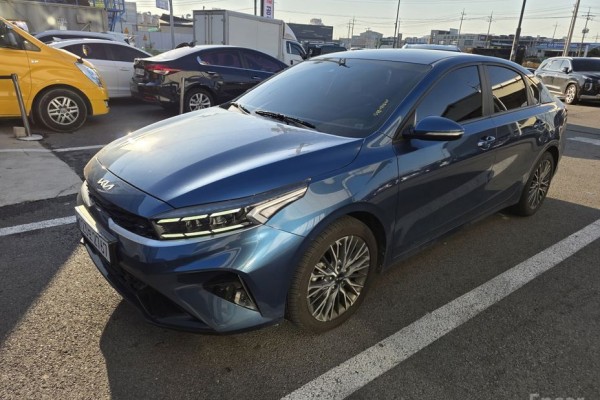 2021 Kia K3 с пробегом 76 123 км