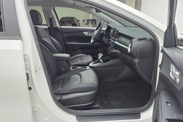 2021 Kia K3 с пробегом 76 374 км