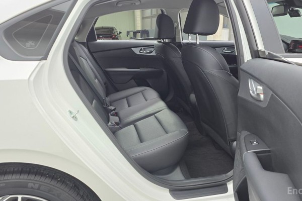 2021 Kia K3 с пробегом 76 374 км