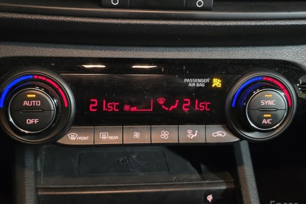 2021 Kia K3 с пробегом 76 123 км