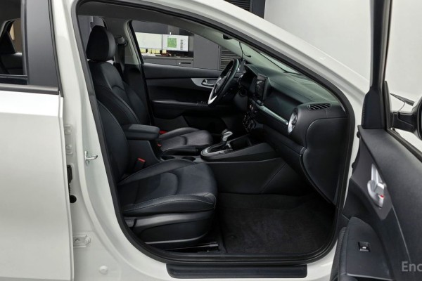 2022 Kia K3 с пробегом 66 504 км