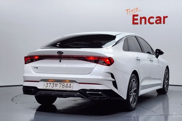 2021 Kia K5 с пробегом 81 220 км
