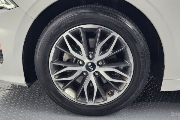 2021 Kia K5 с пробегом 81 220 км