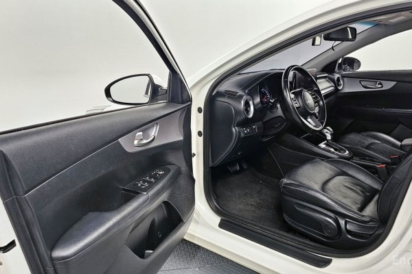 2021 Kia K3 с пробегом 127 336 км