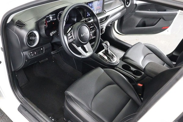 2022 Kia K3 с пробегом 44 171 км