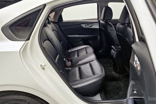 2021 Kia K3 с пробегом 127 336 км