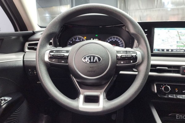 2021 Kia K5 с пробегом 81 220 км