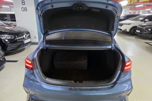 2021 Kia K3 с пробегом 76 123 км