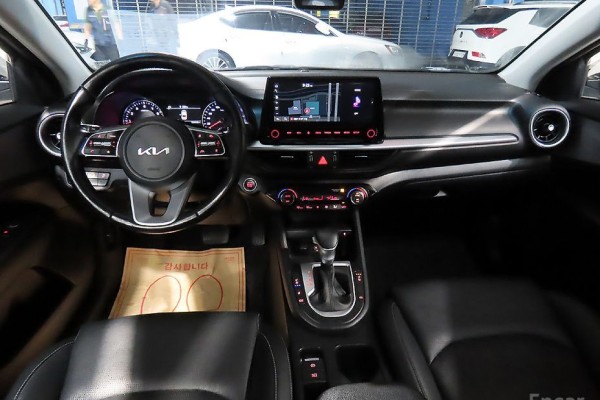 2021 Kia K3 с пробегом 104 469 км
