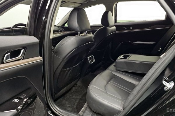 2021 Kia K5 с пробегом 83 268 км