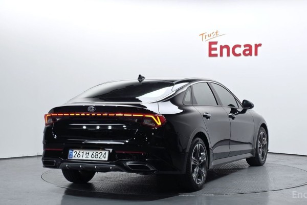 2021 Kia K5 с пробегом 54 015 км