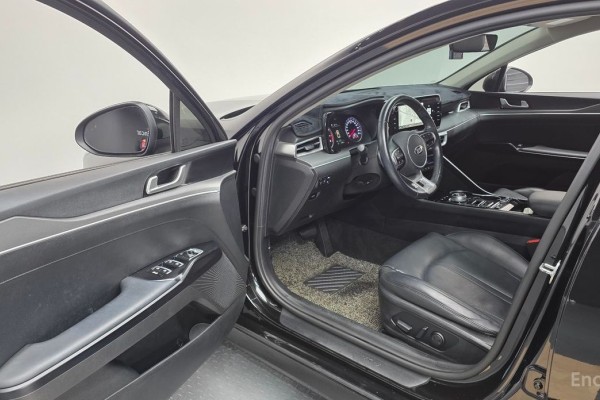 2021 Kia K5 с пробегом 54 015 км