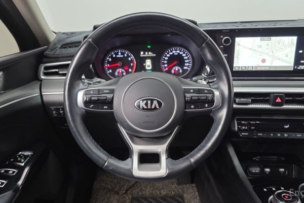 2021 Kia K5 с пробегом 54 015 км