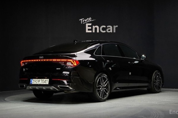 2021 Kia K5 с пробегом 76 034 км