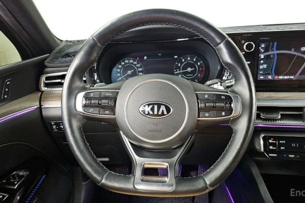 2021 Kia K5 с пробегом 76 034 км