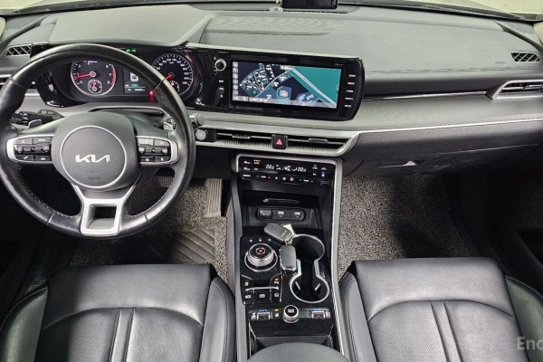 2022 Kia K5 с пробегом 130 327 км