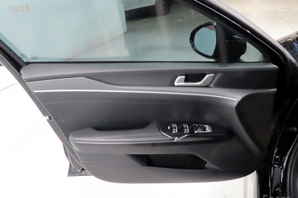 2021 Kia K5 с пробегом 93 436 км