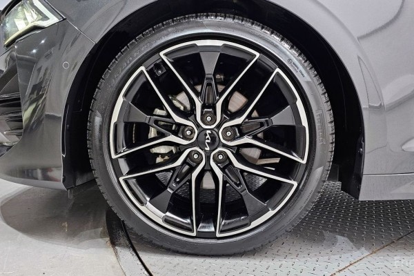 2022 Kia K5 с пробегом 42 841 км