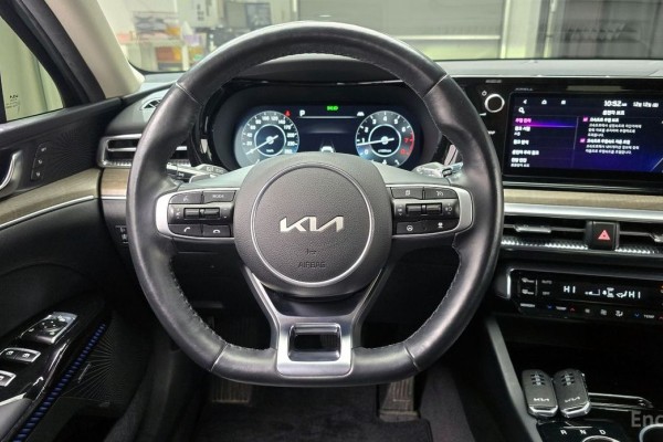 2022 Kia K5 с пробегом 42 841 км