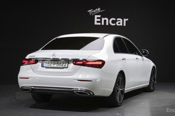 2022 Mercedes-Benz E-Класс с пробегом 85 772 км