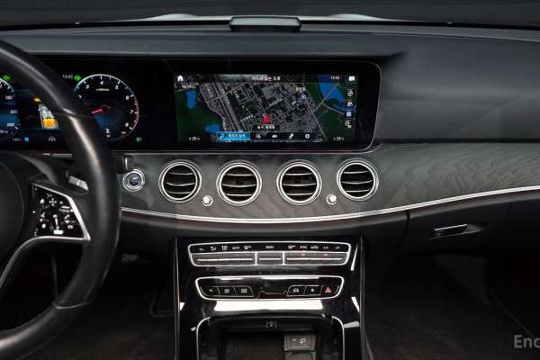 2022 Mercedes-Benz E-Класс с пробегом 85 772 км