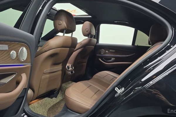 2021 Mercedes-Benz E-Класс с пробегом 121 704 км