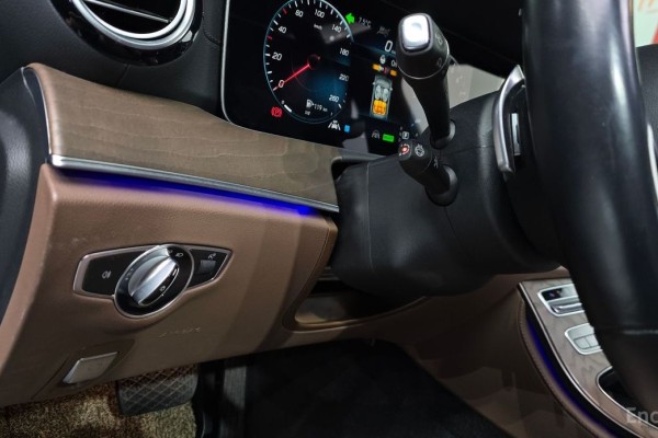 2021 Mercedes-Benz E-Класс с пробегом 121 704 км