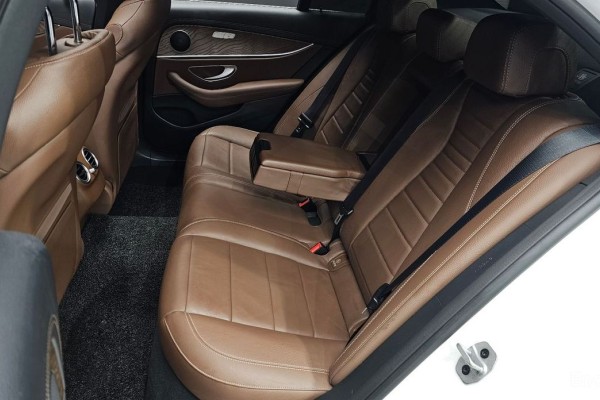 2021 Mercedes-Benz E-Класс с пробегом 97 386 км