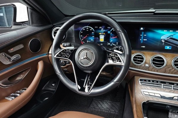 2021 Mercedes-Benz E-Класс с пробегом 97 386 км