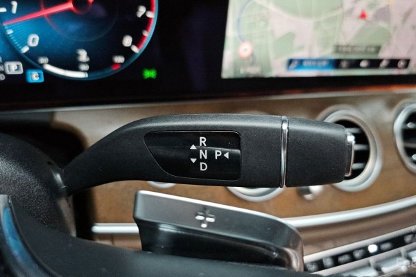 2022 Mercedes-Benz E-Класс с пробегом 40 603 км